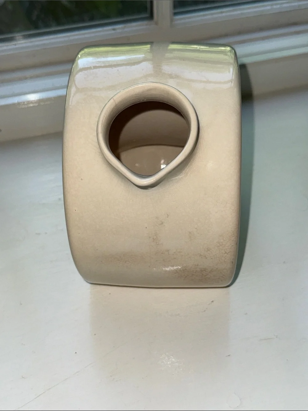 VTG Universal Cambridge MCM Ceramic Refrigerator Water Pitcher Cattail Design